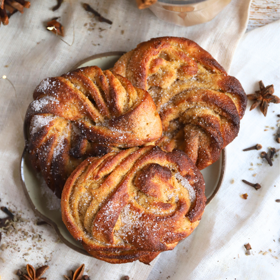 Low-Carb & Keto Kardamom Buns