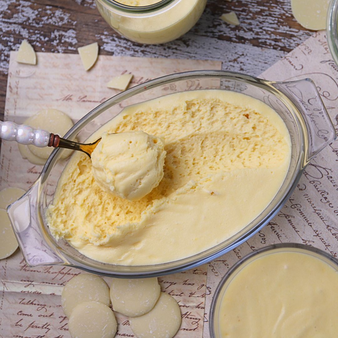 Weiße Schoko-Vanille-Mousse ohne Zuckerzusatz