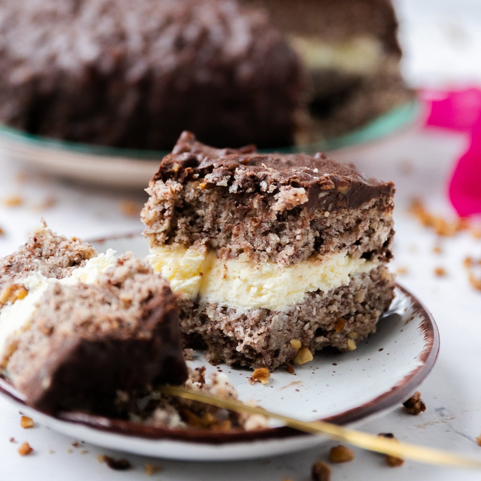 Low-Carb & Keto Schoko-Karamell Torte