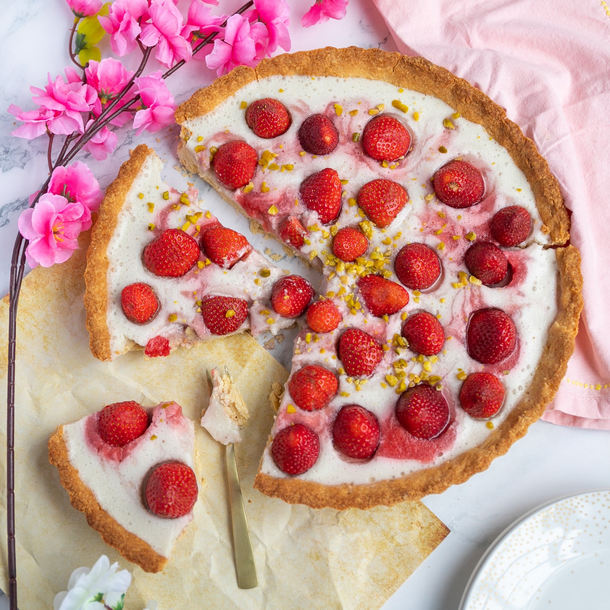 Low-Carb & Keto Vanillepudding-Tarte mit Erdbeeren