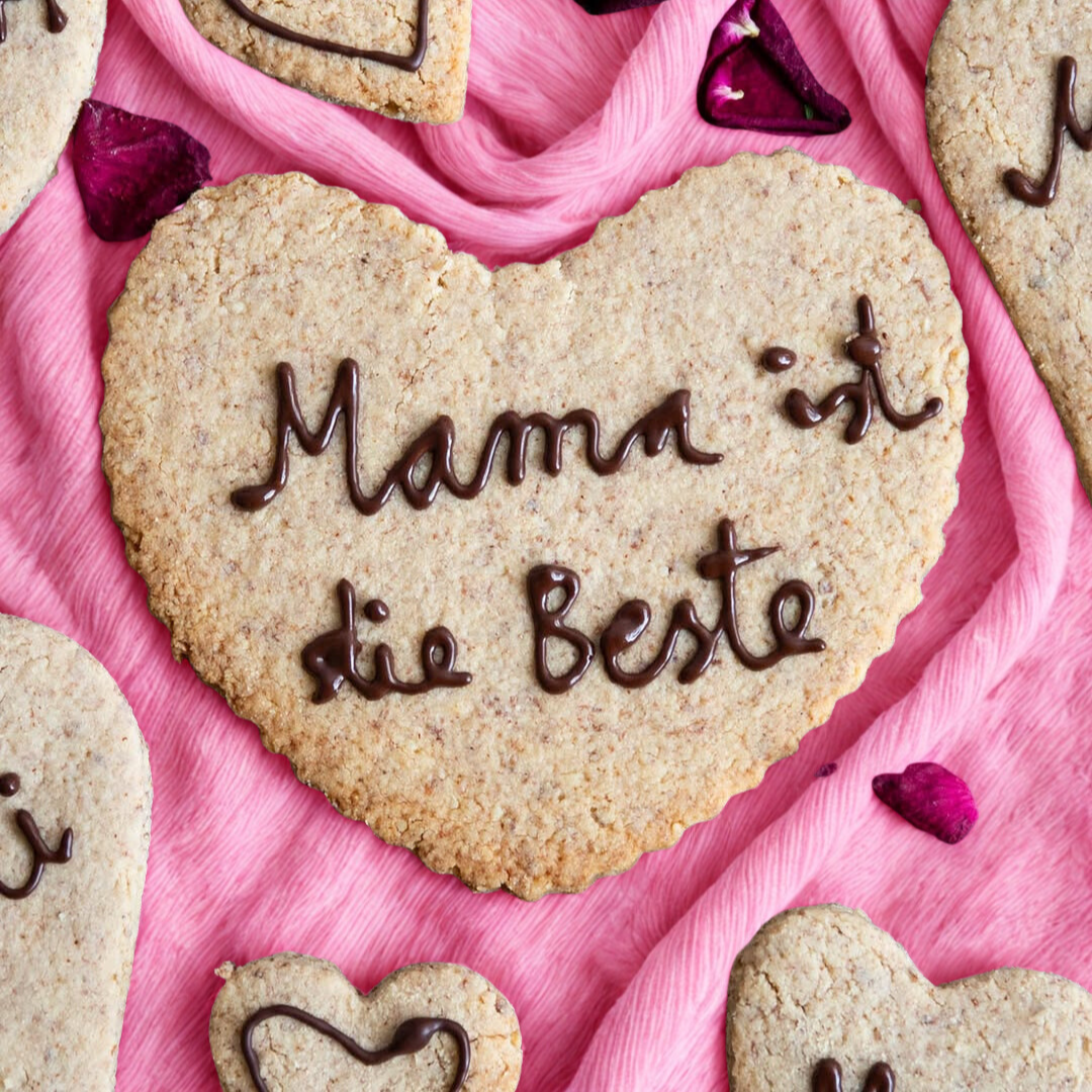 Low-Carb & Keto Muttertags-Herz-Cookie