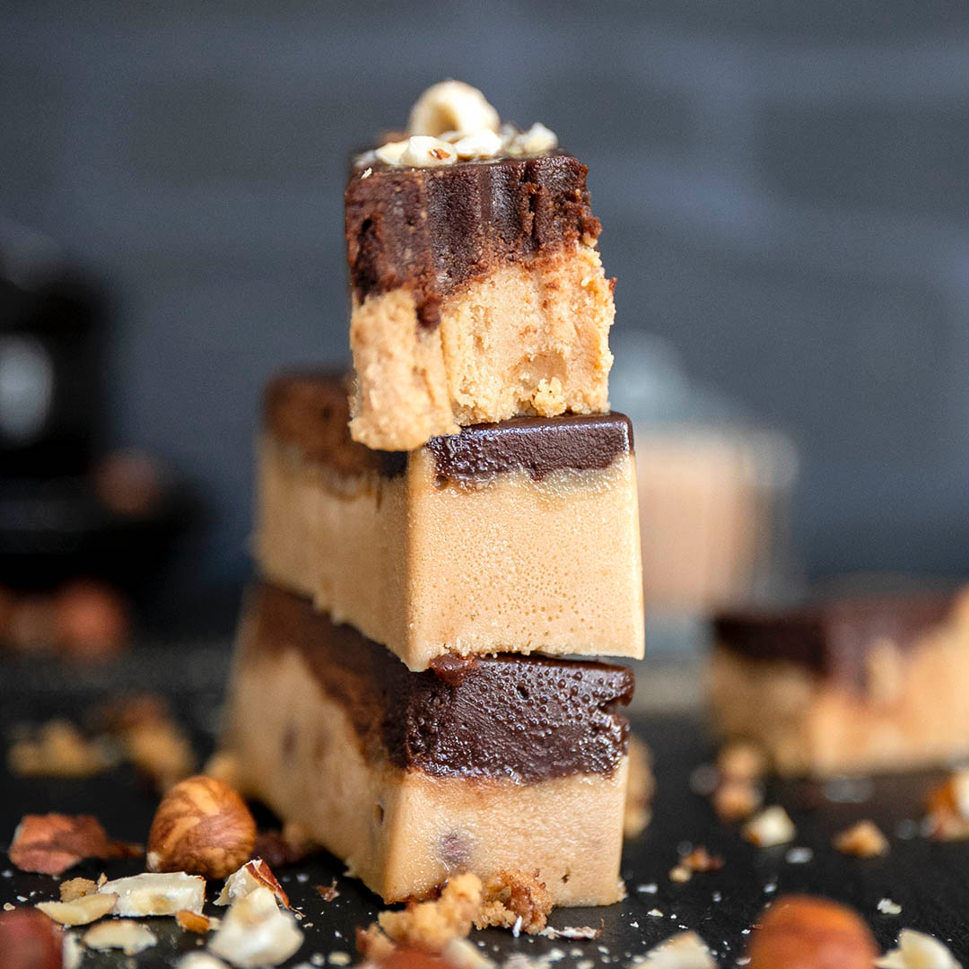 Low-Carb & Keto Karamell-Cookie Riegel mit Haselnüssen
