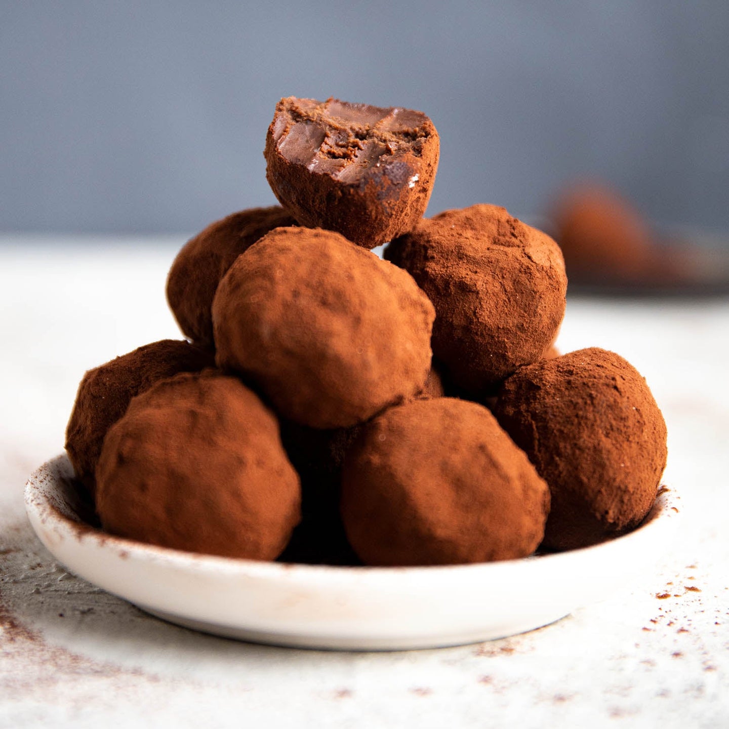 Low-Carb & Keto Nougat-Trüffel-Pralinen