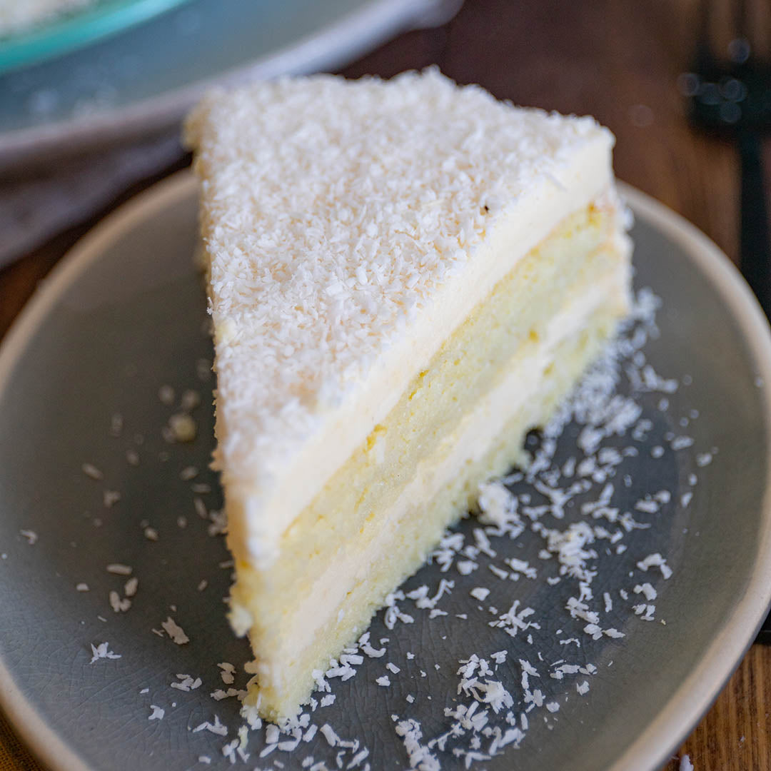 Low-Carb & Keto Kokos-Mandel-Torte