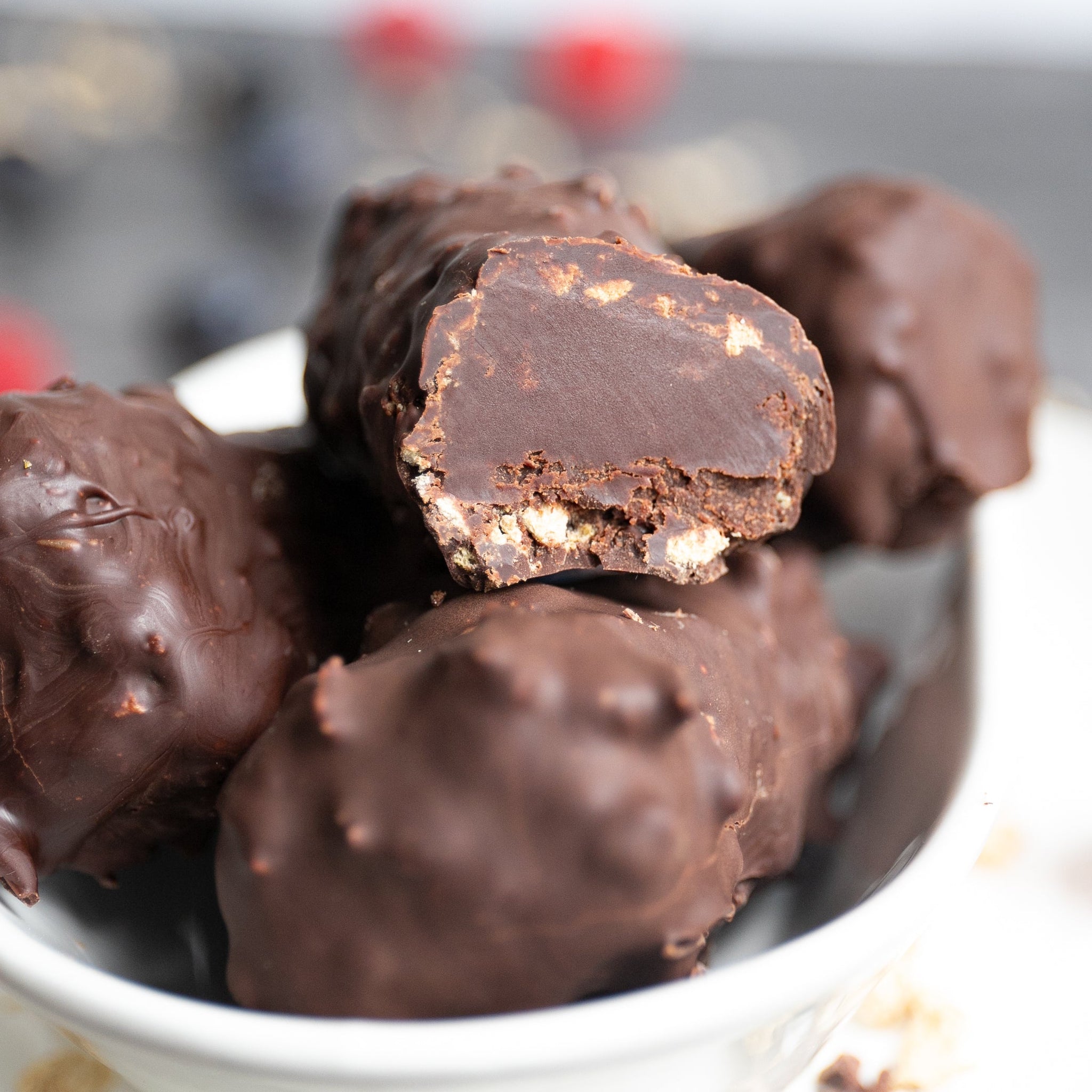 Vegan & Keto: Knusper-Schoko-Proteinriegel