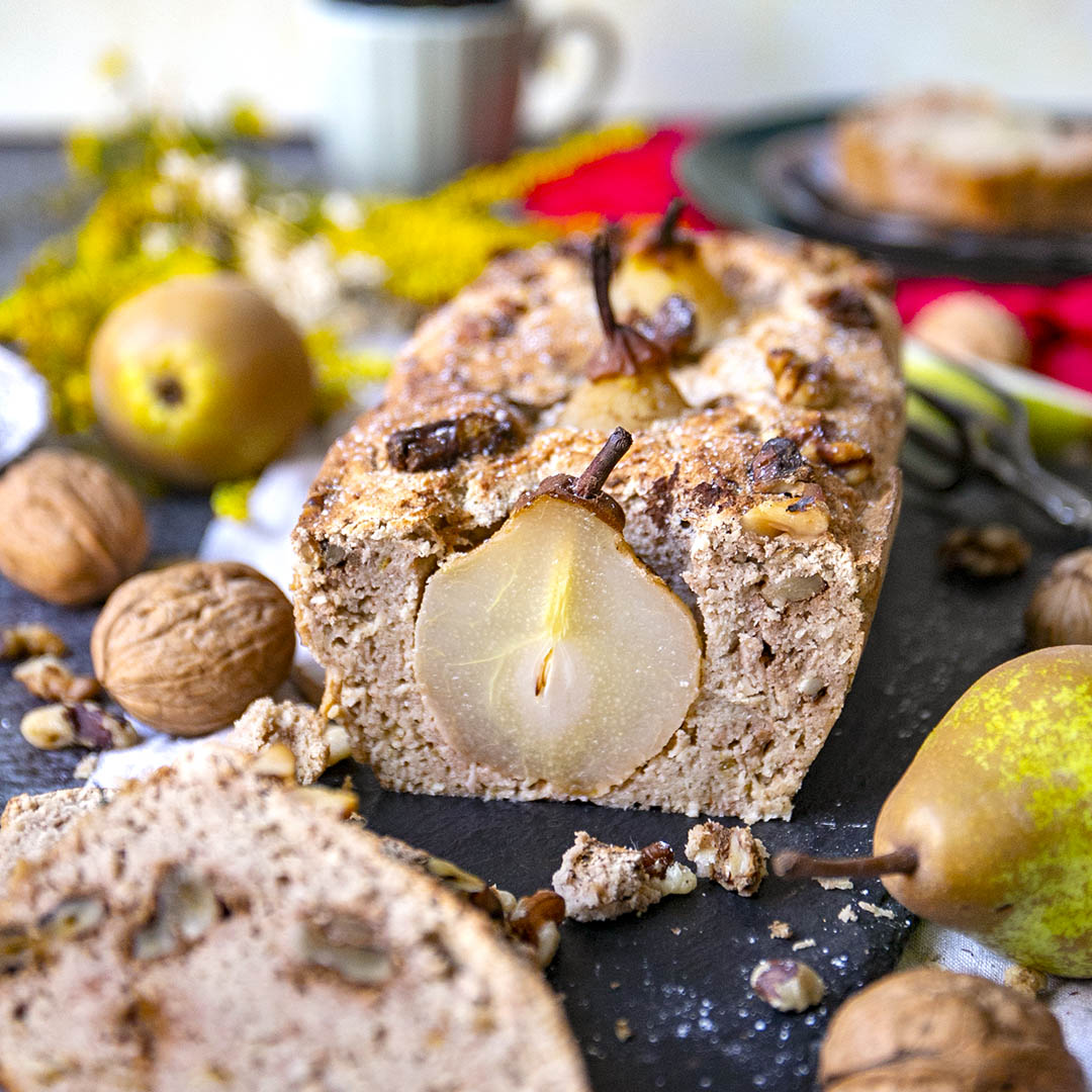 Low-Carb & Keto Birne-Walnuss-Kuchen