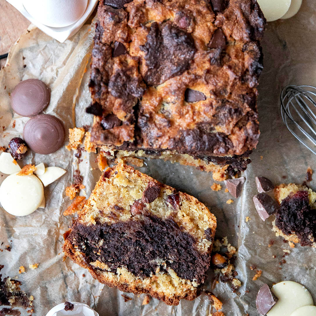 Low-Carb Chocolate Chip Cookie Kuchen