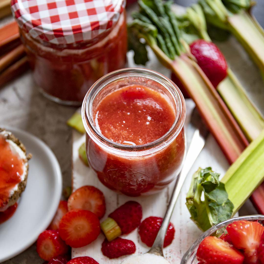 Low-Carb Erdbeer-Rhabarber-Marmelade