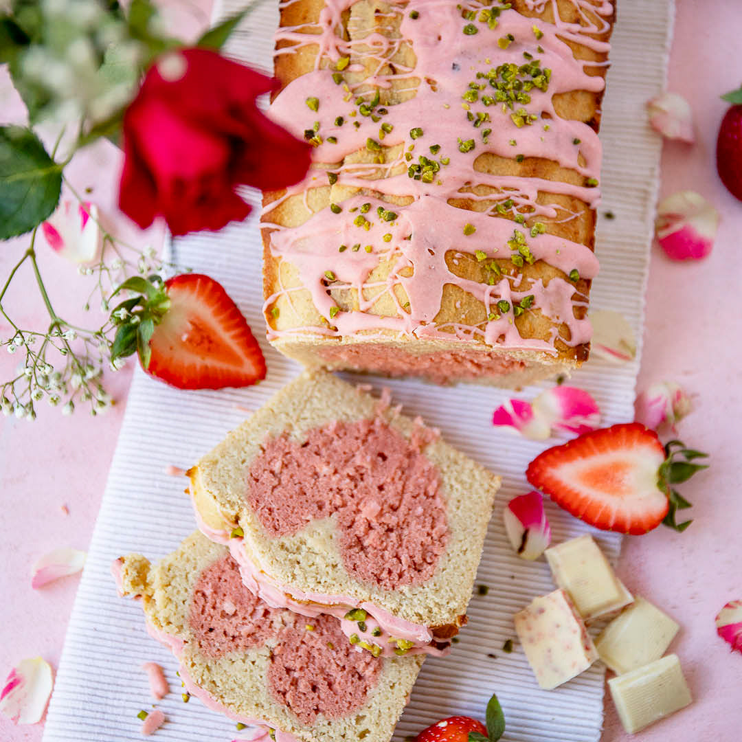 Low-Carb & Keto Kastenkuchen mit Herz