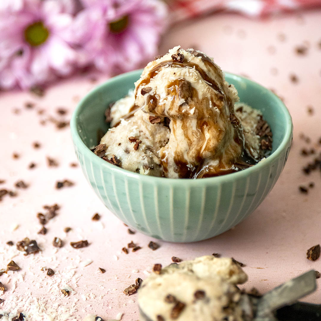Veganes Protein Kokoseis – Low-Carb & Keto