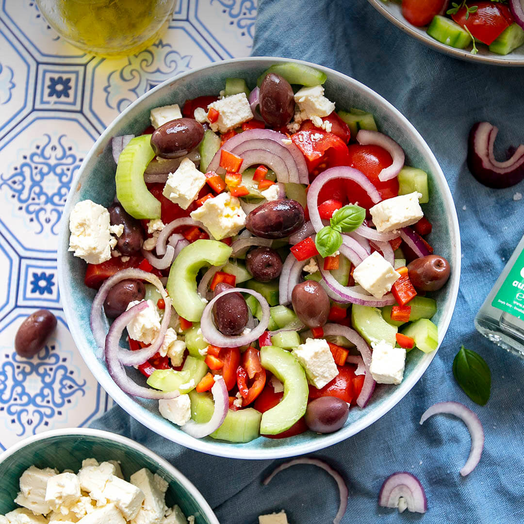 Griechischer Salat mit MCT-Öl-Dressing