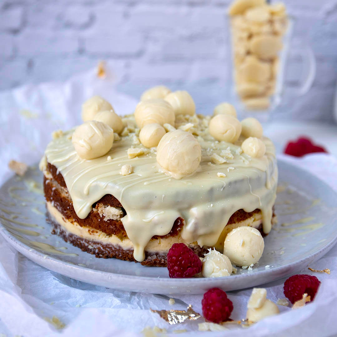 Weiße Low-Carb Schoko-Trüffel-Torte