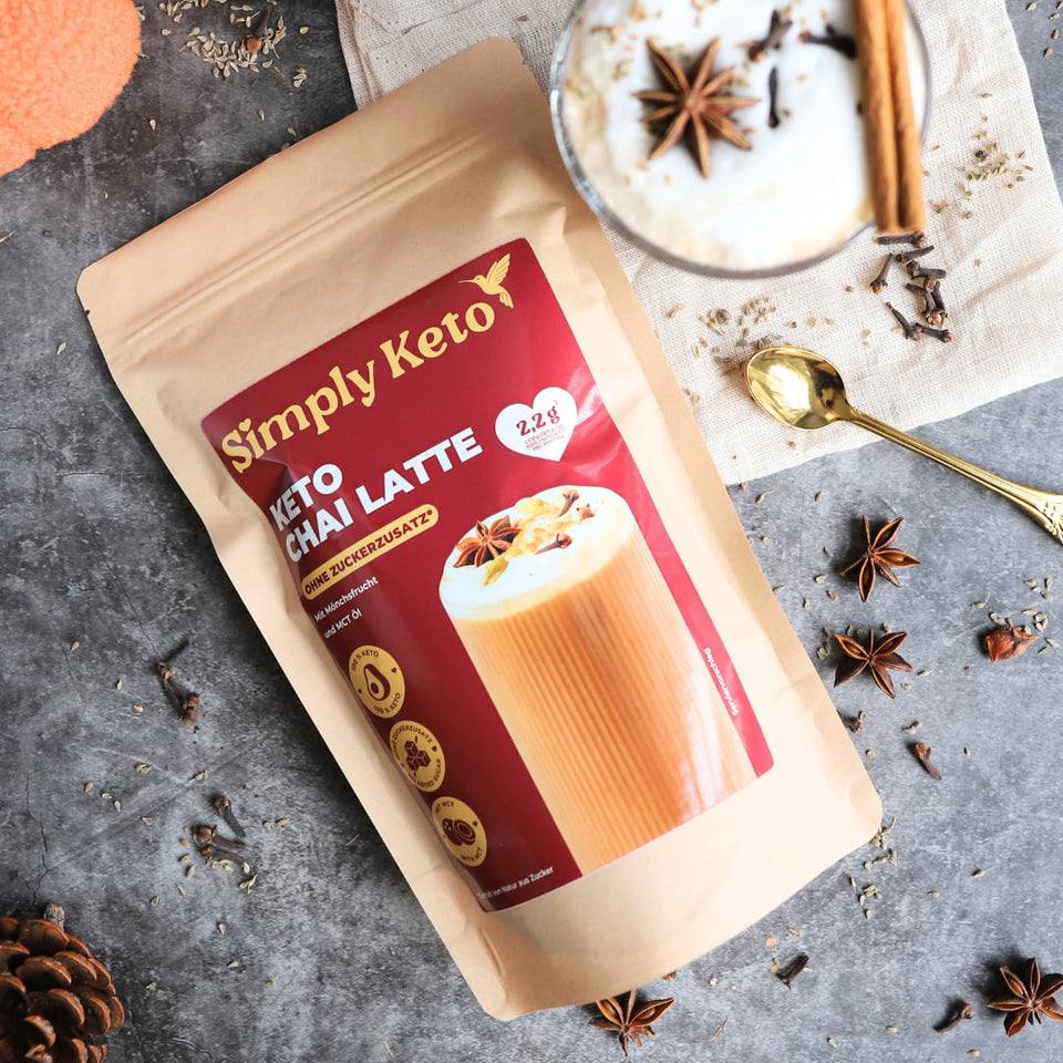 Keto Chai Latte mit Mönchsfrucht & MCT