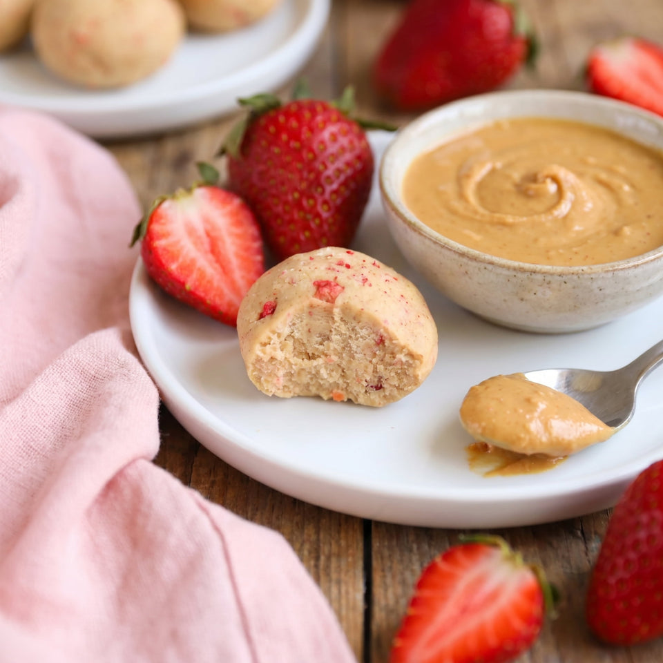 NomNoms Protein Bites | Strawberry  | Bio