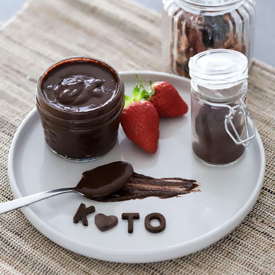 Low-Carb & Keto Haselnuss-Schoko-Aufstrich