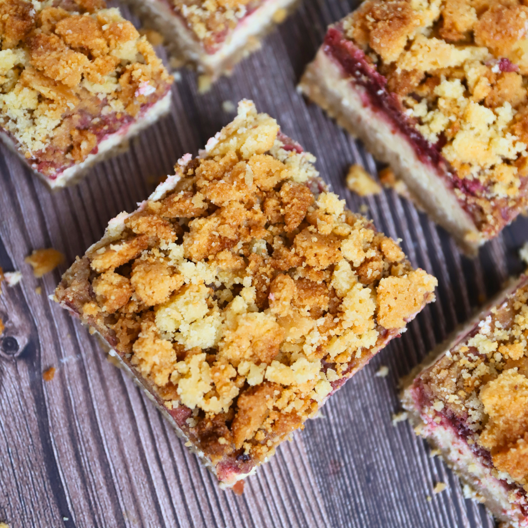 Low-Carb & Keto Kirschstreusel-Cheesecake