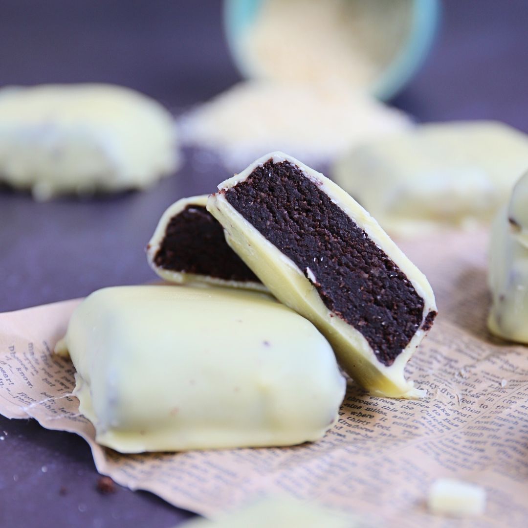 Weiße Schoko-Nuss Bites ohne Zuckerzusatz