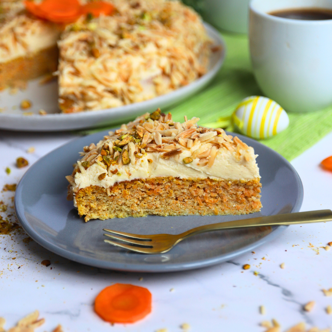 Ketogene Karottentorte mit Frischkäsefrosting