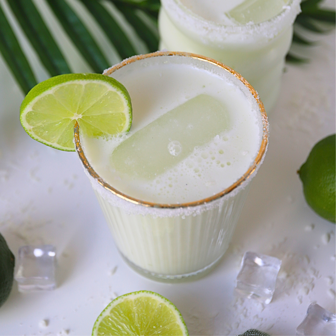 Brasilianische Limonade mit Kokosmilch