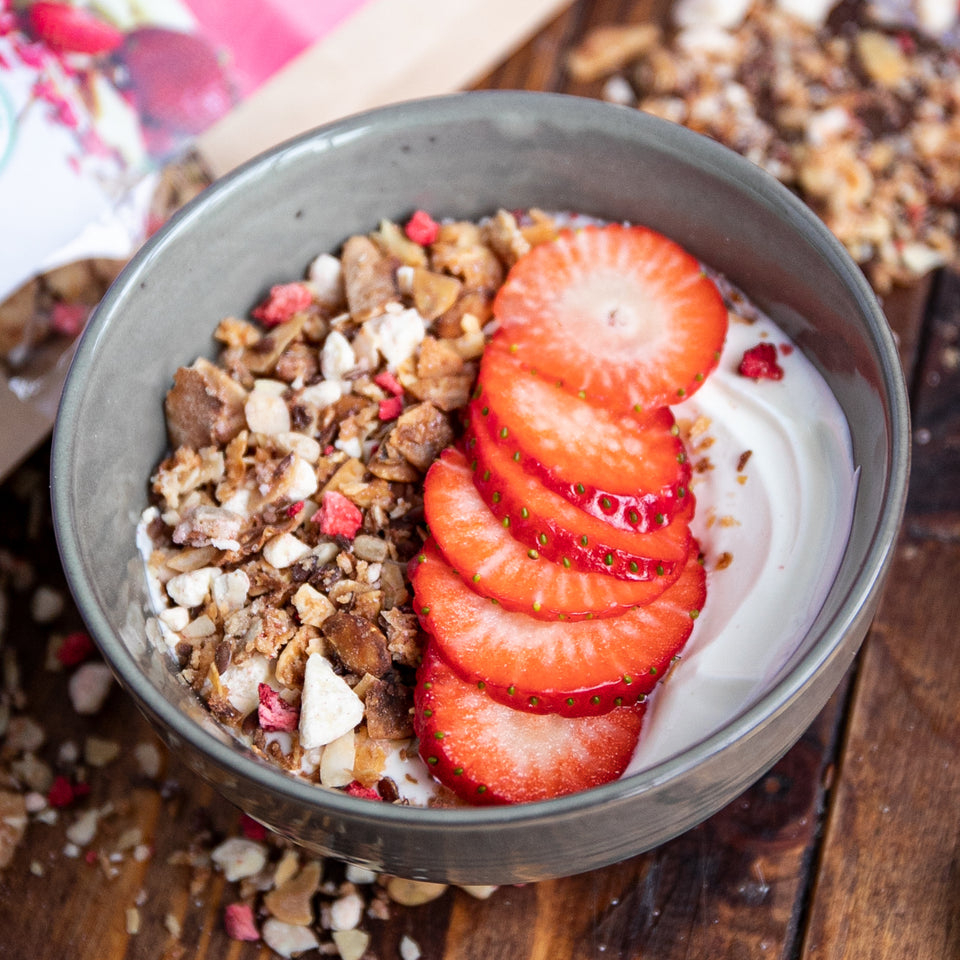 Erdbeere & Weiß Schokolade-Granola 500 g