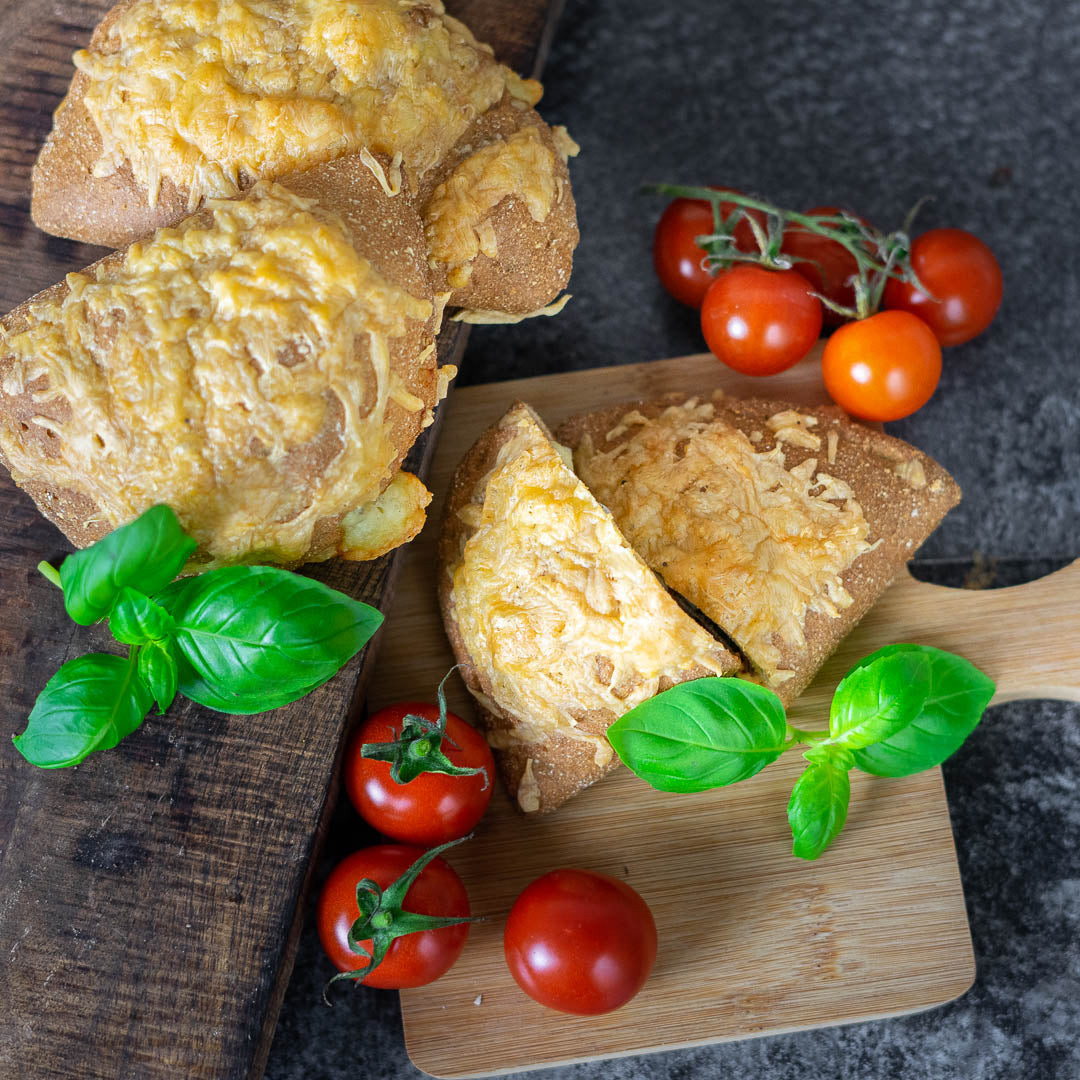 Gefüllte Keto-Brottasche