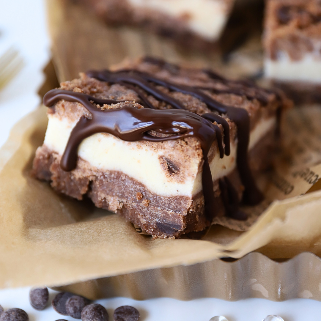 Low-Carb Cookie Dough Vanilleeis-Sandwich