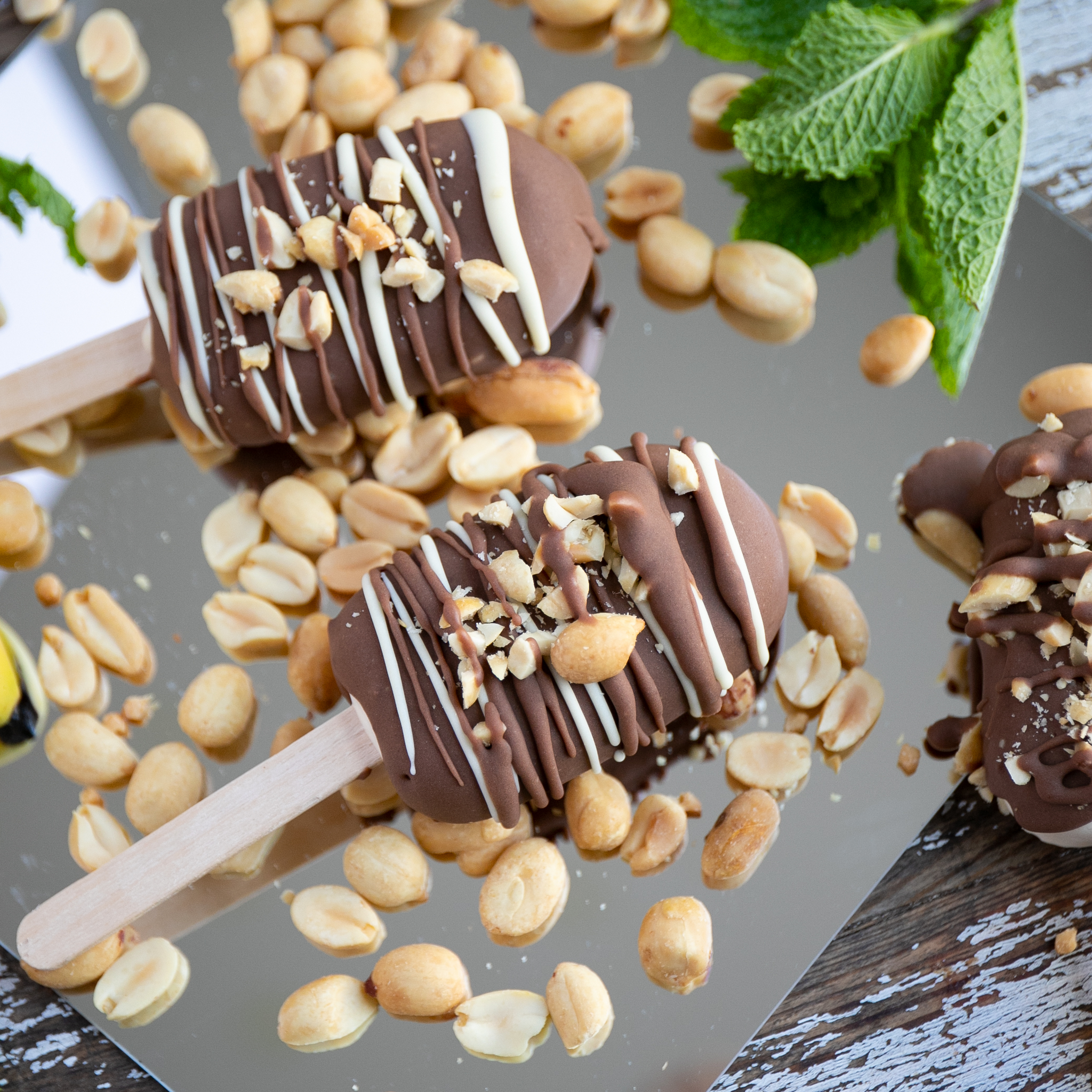 Low-Carb Banana-Toffee-Eis mit Erdnusscreme