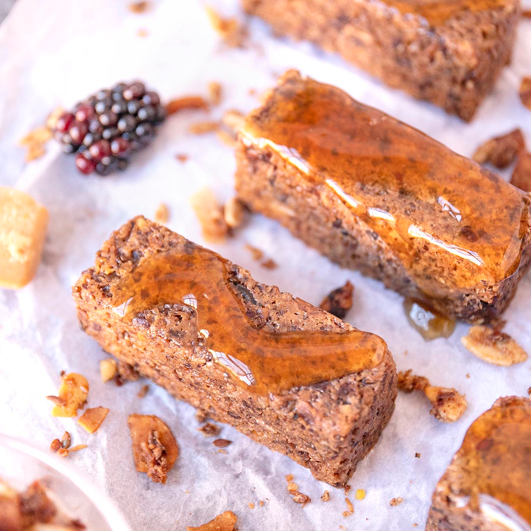 Low-Carb & Keto Salz-Karamell-Müsliriegel
