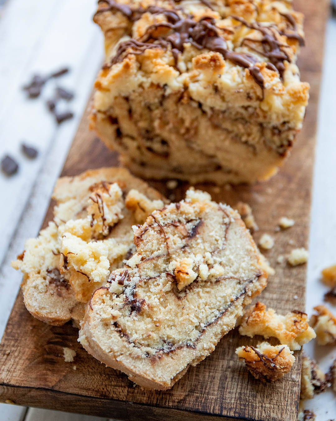 Low-Carb & Keto Schoko-Stollen mit Streuseln