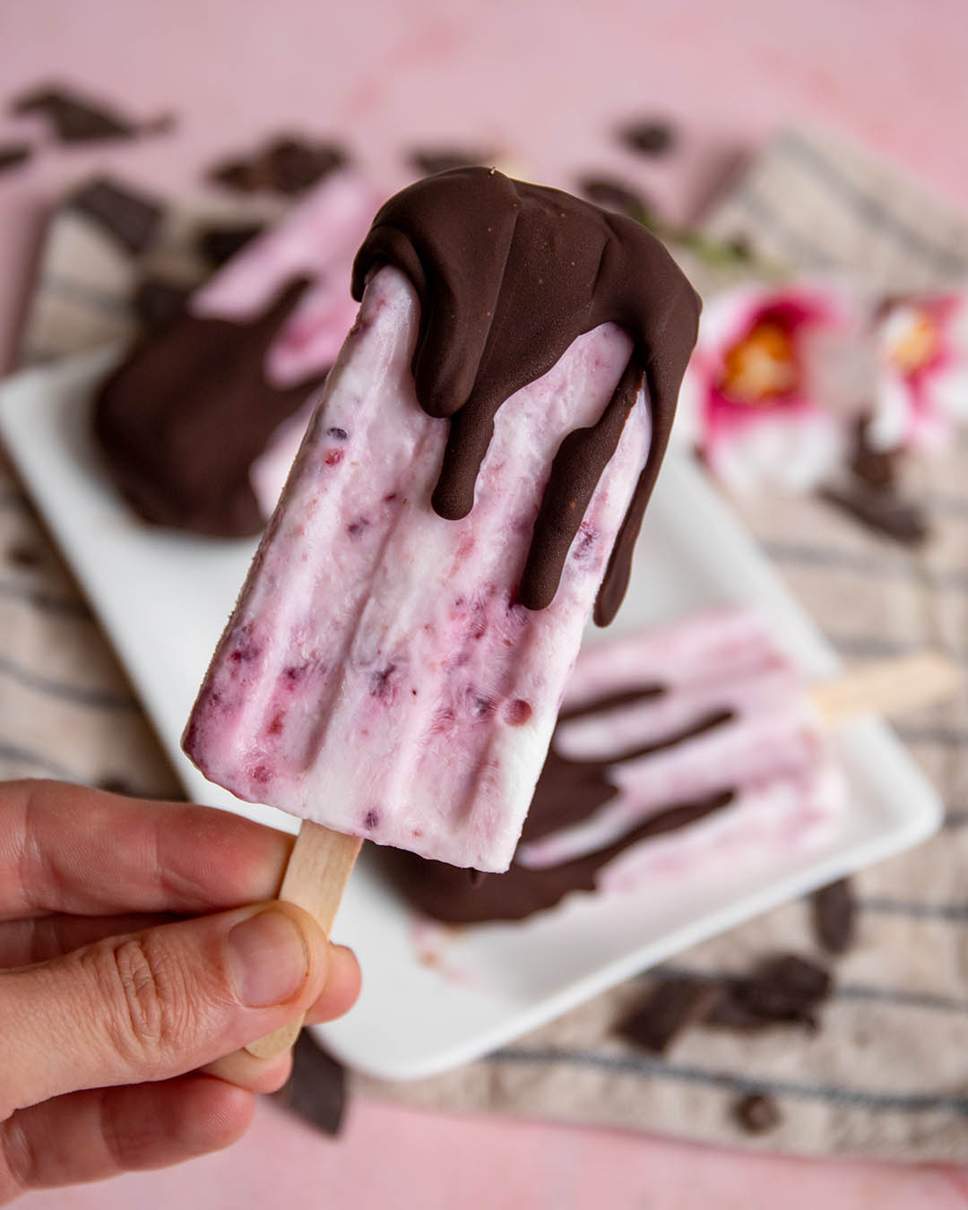 Low-Carb & Keto Schwarzwälder Kirsch-Eis