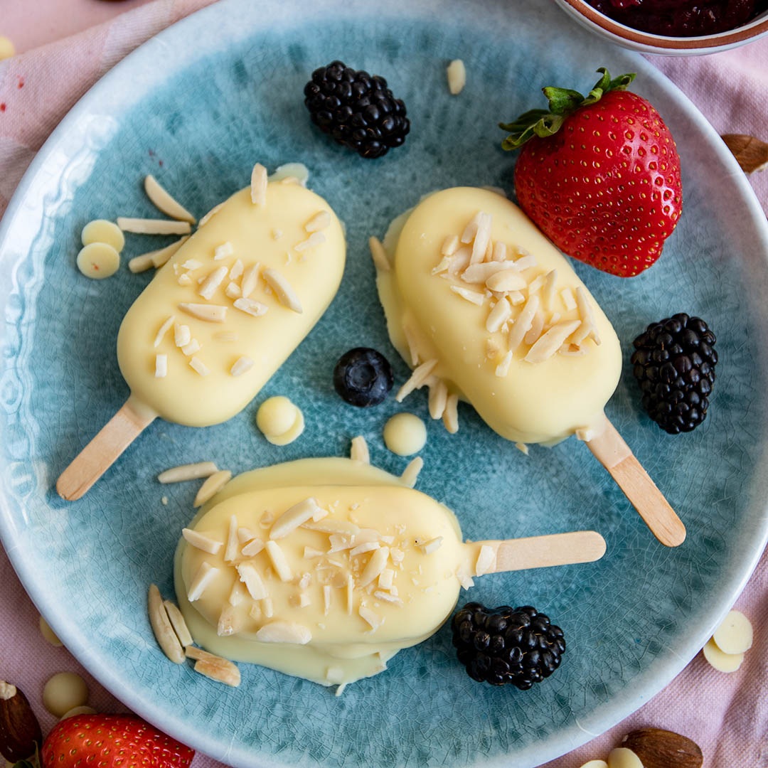 Low-Carb & Keto Vanilleeis am Stiel