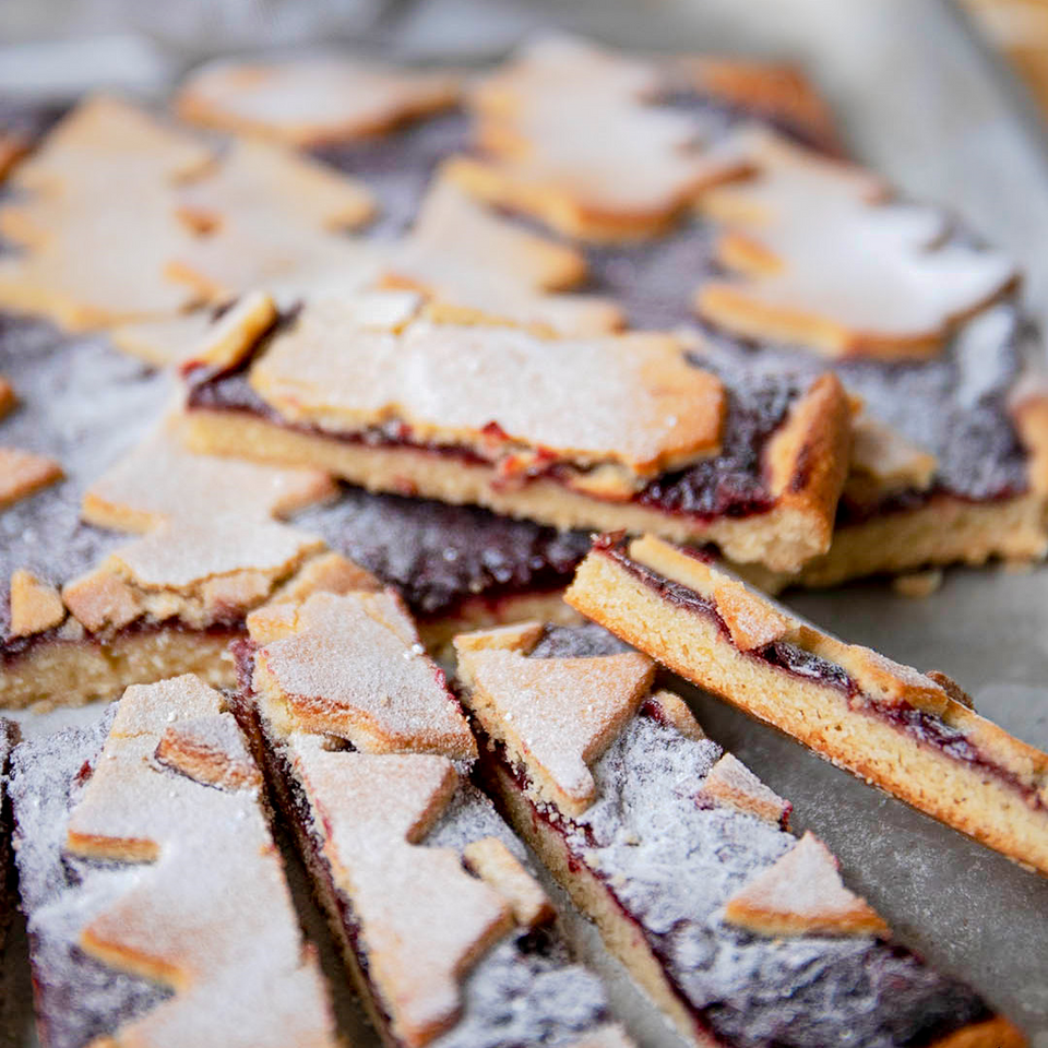 Low-Carb & Keto Linzer Streifen