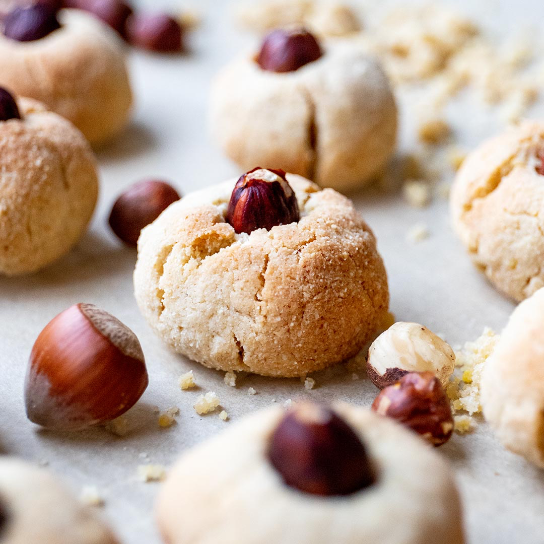 Low-Carb & Keto Nussmakronen