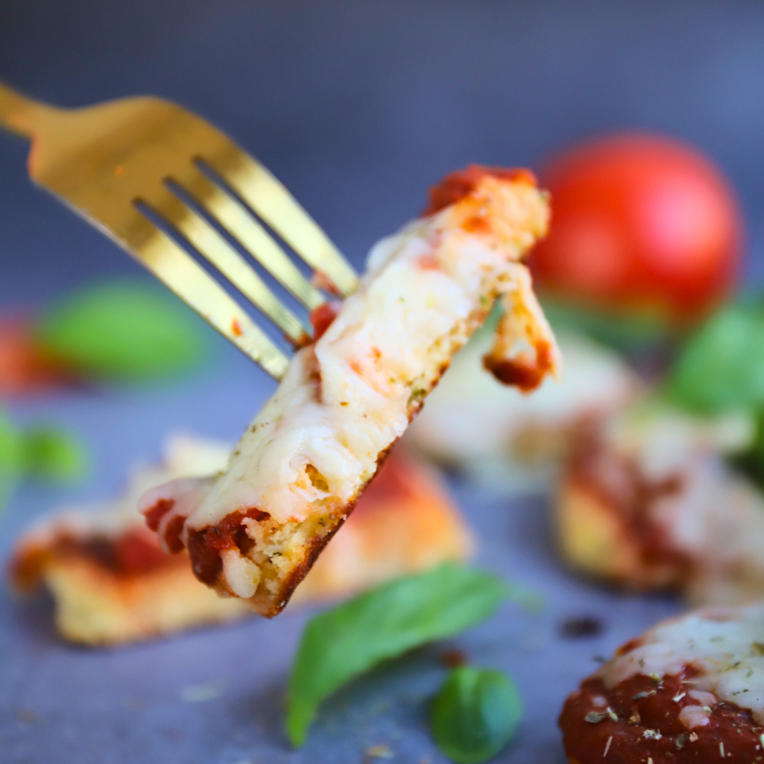 Einfache Low-Carb & Keto Pizza-Pancakes