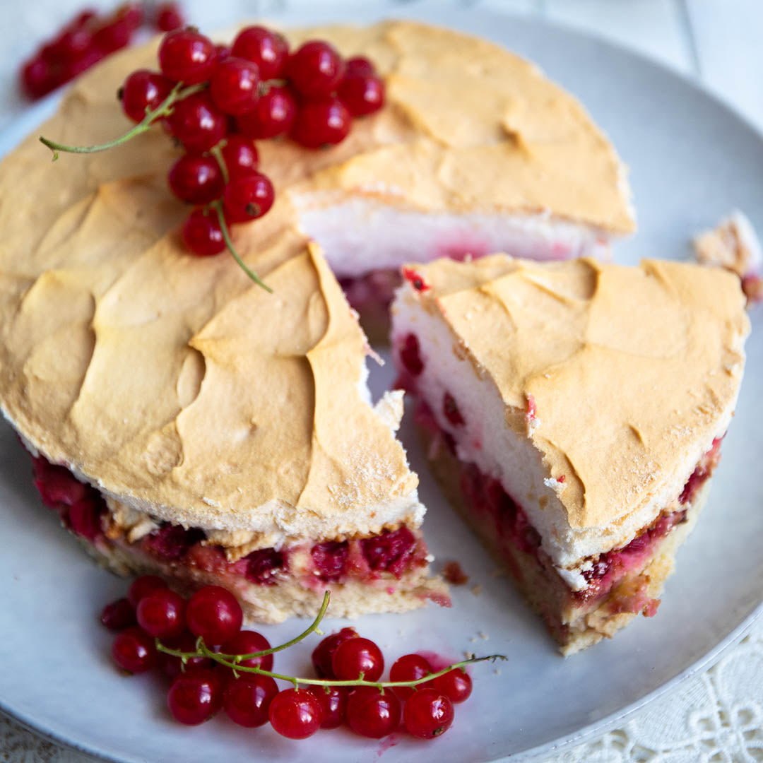 Low-Carb & Keto Johannisbeeren Baiser Torte
