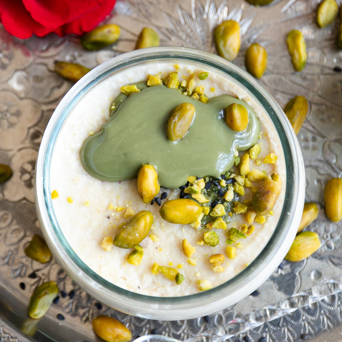 Orientalischer Low-Carb & Keto Mahalabia Pudding