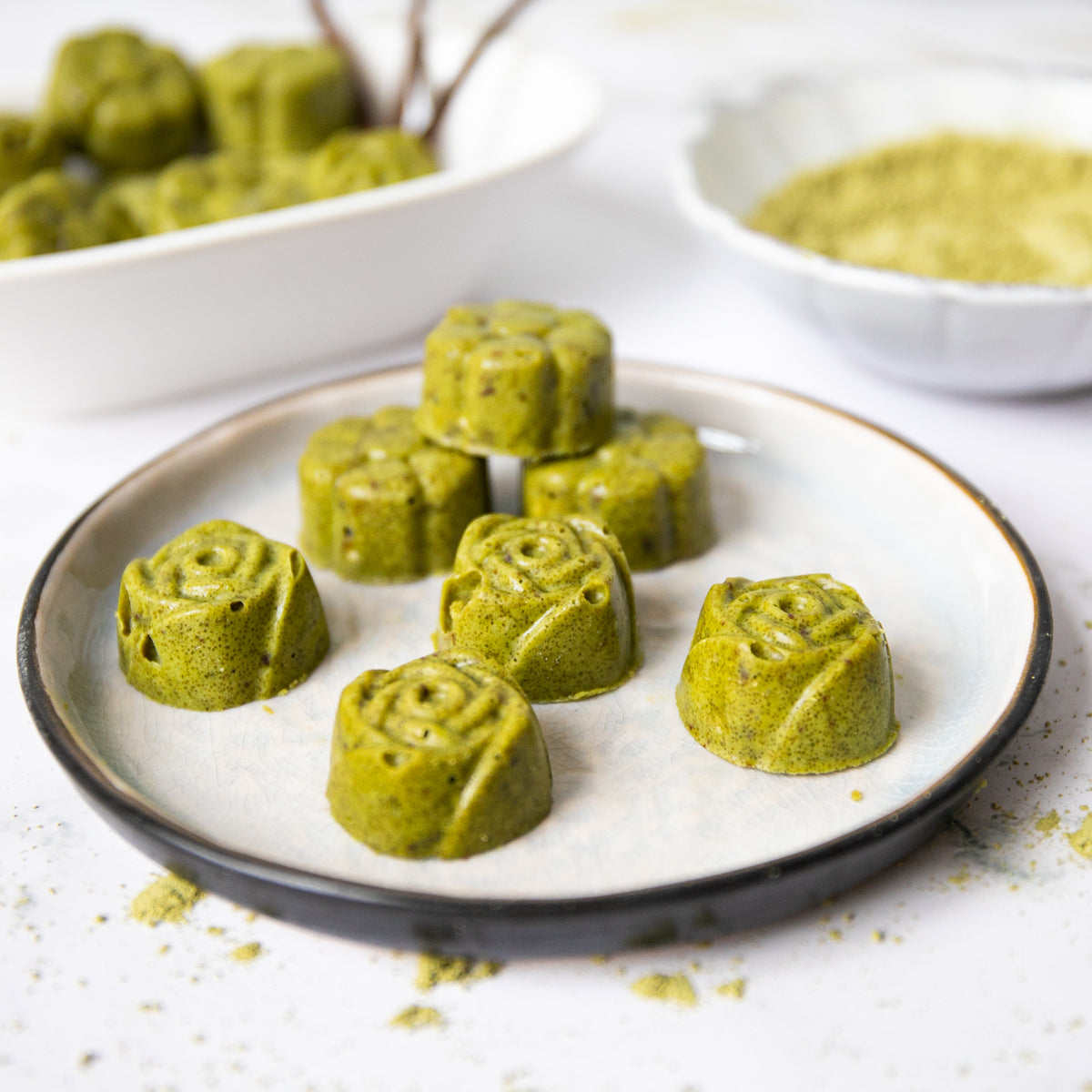 Keto Matcha-Vanille-Eispralinen