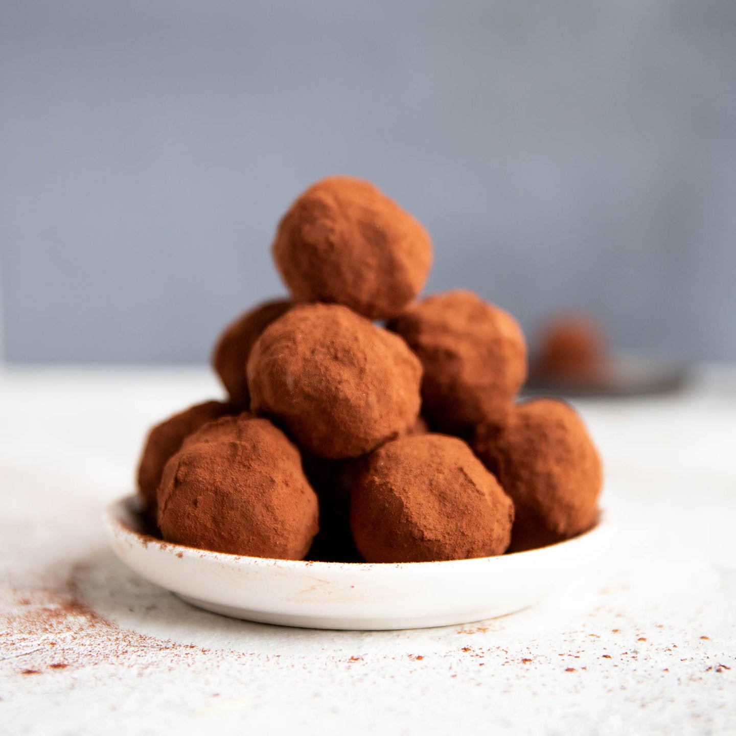 Low-Carb & Keto Nougat-Trüffel-Pralinen