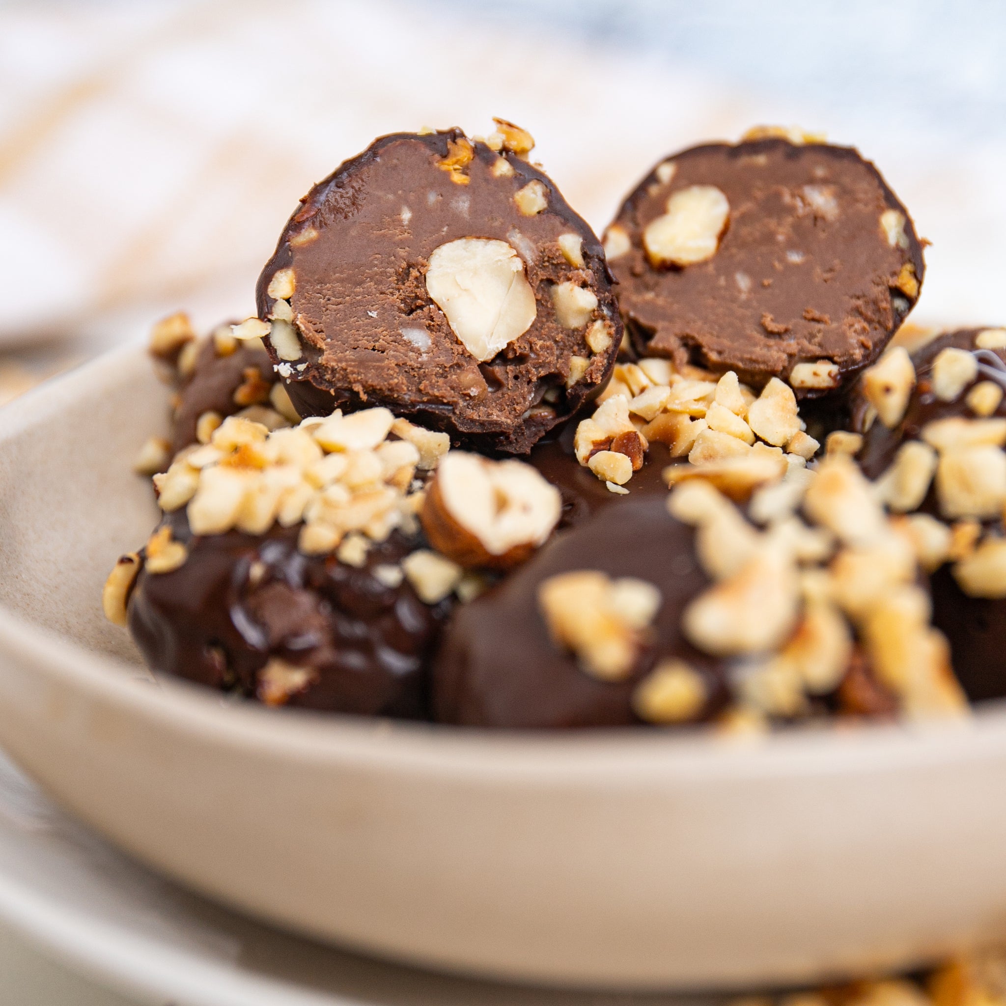 Vegane Low-Carb Schoko-Proteinbällchen