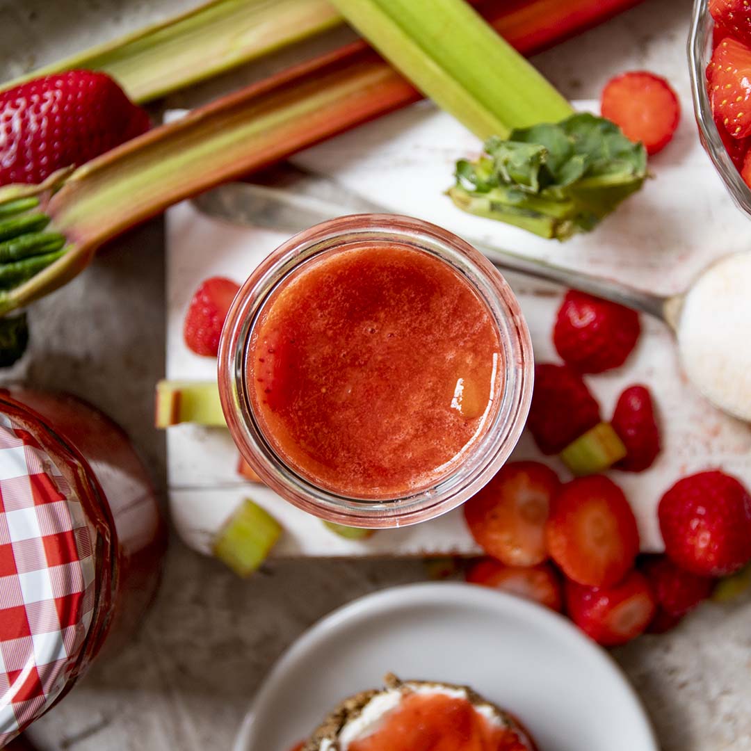 Low-Carb Erdbeer-Rhabarber-Marmelade