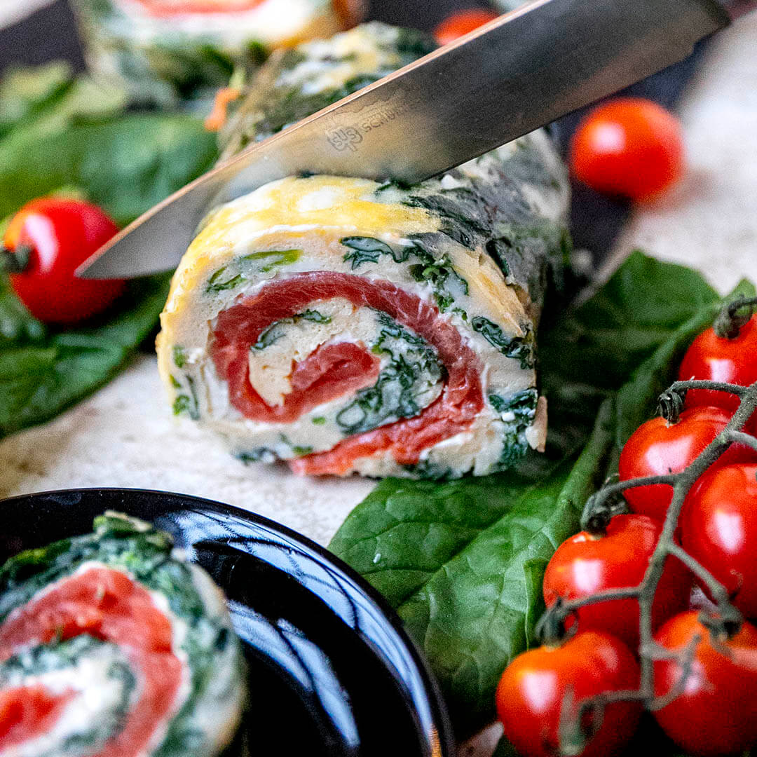 Low-Carb & Keto Lachsröllchen mit Spinat