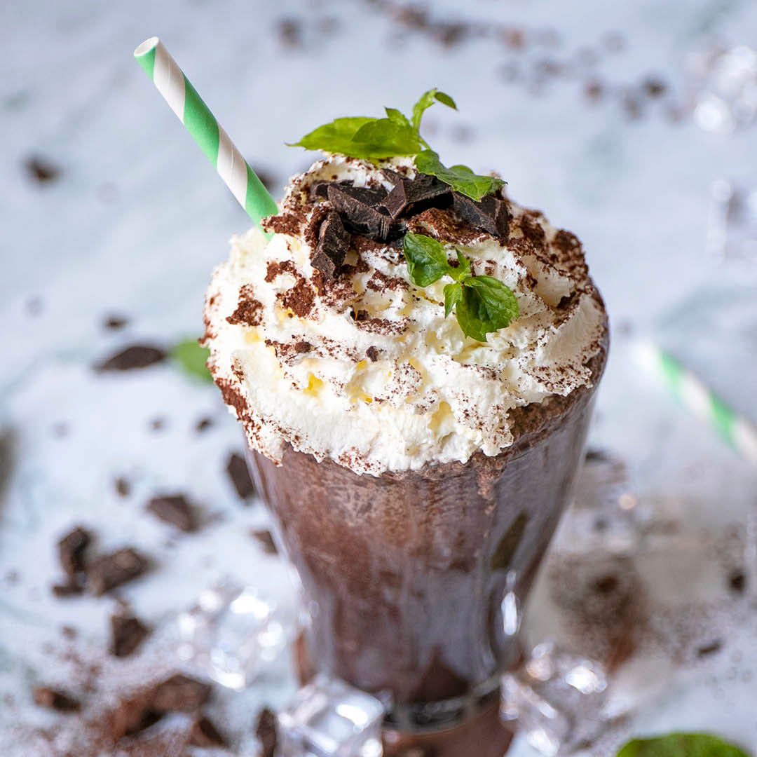 Keto Iced Mint Chocolate Shake ohne Zucker