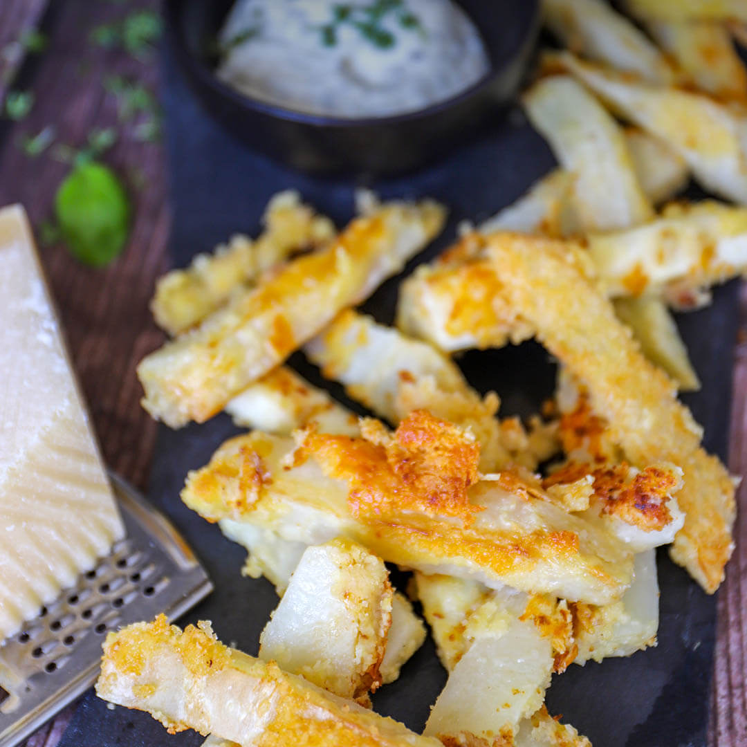 Low-Carb Parmesan-Pommes aus Knollensellerie
