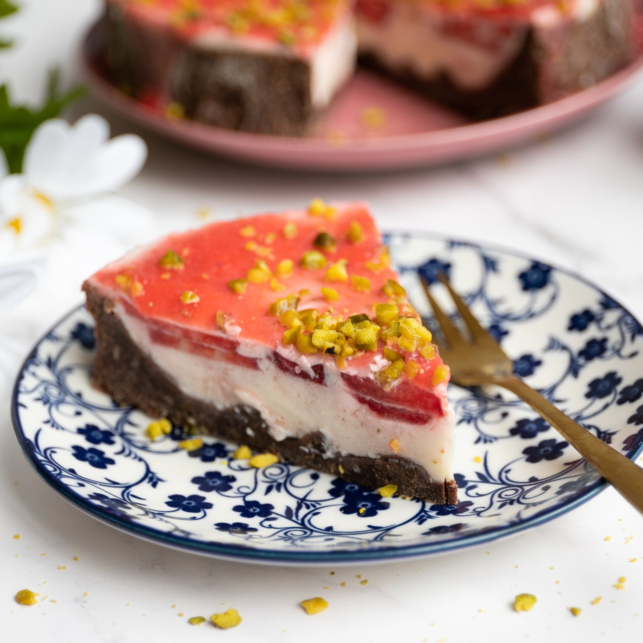 Low-Carb & Keto Erdbeer-Panna-Cotta-Kuchen