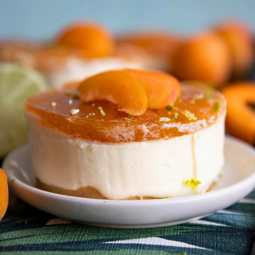 Low-Carb No Bake Pfirsich-Cheesecake-Törtchen