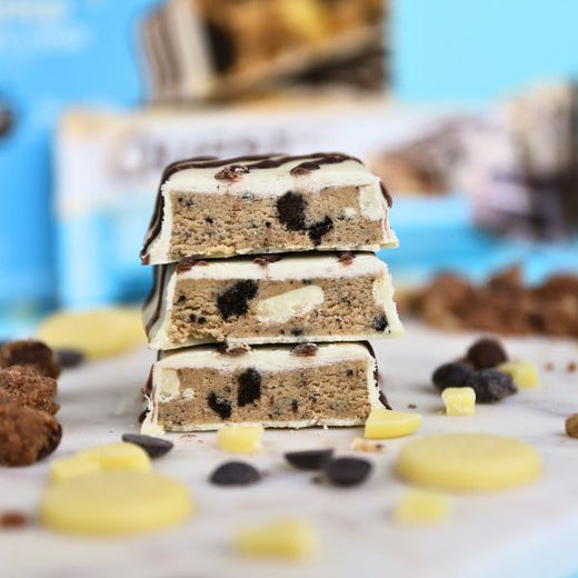 Überzogener Cookies & Cream Proteinriegel | Maxipack mit 12 Stück